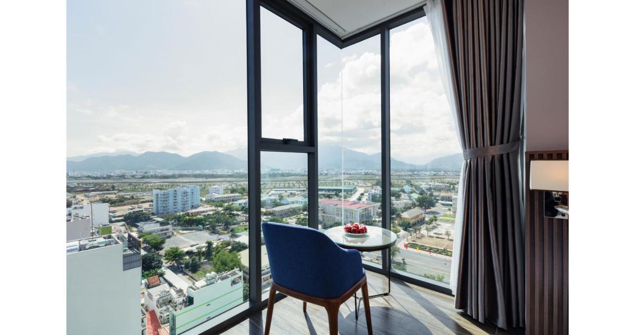 Amber Hotel Managed By Ht Nha Trang Eksteriør billede