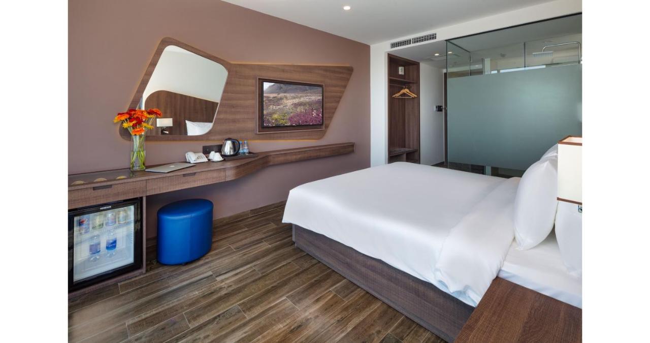 Amber Hotel Managed By Ht Nha Trang Eksteriør billede